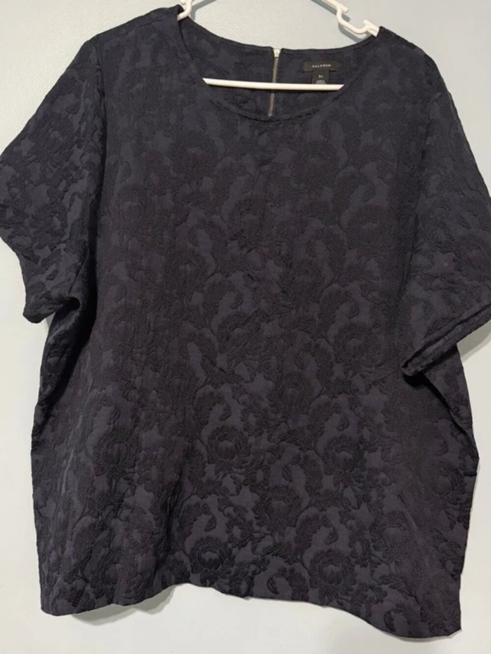 Halogen Black Textured Floral Emboss Short Sleeve Blouse Size 2X